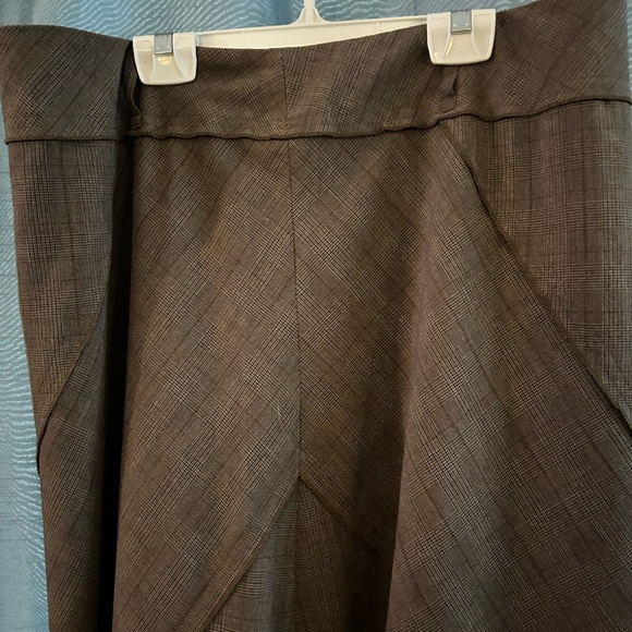 Elegant labeled Brown lined A-Line Skirt- size 12 - preloved - excellent shape - Picture 5 of 14